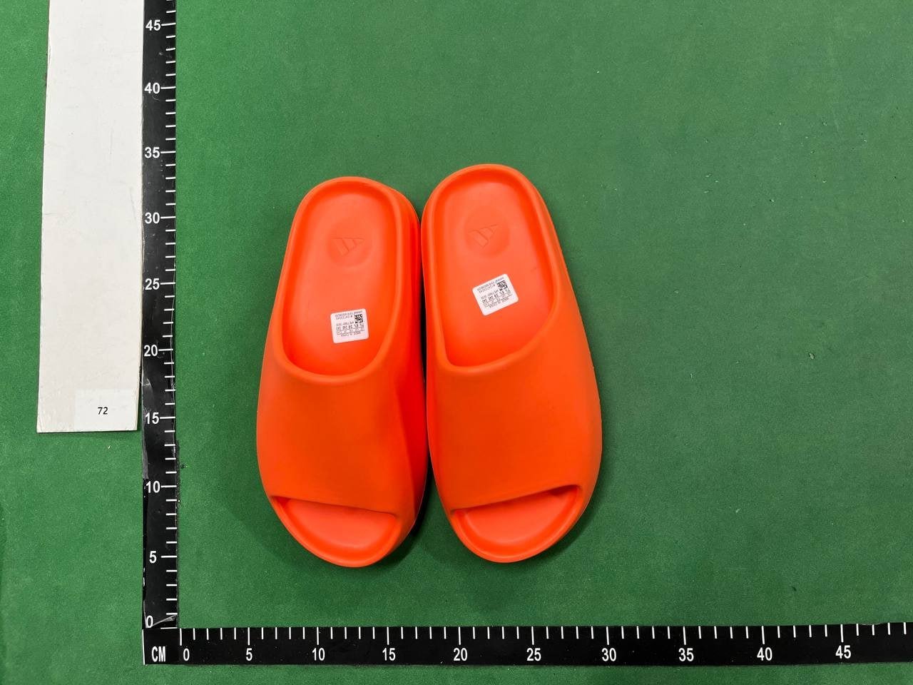 ph010 Yeezy Nike Slide