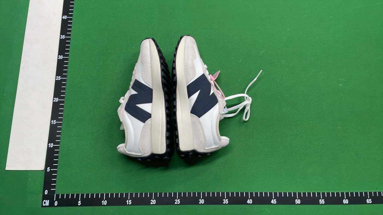 ph017New Balance 327