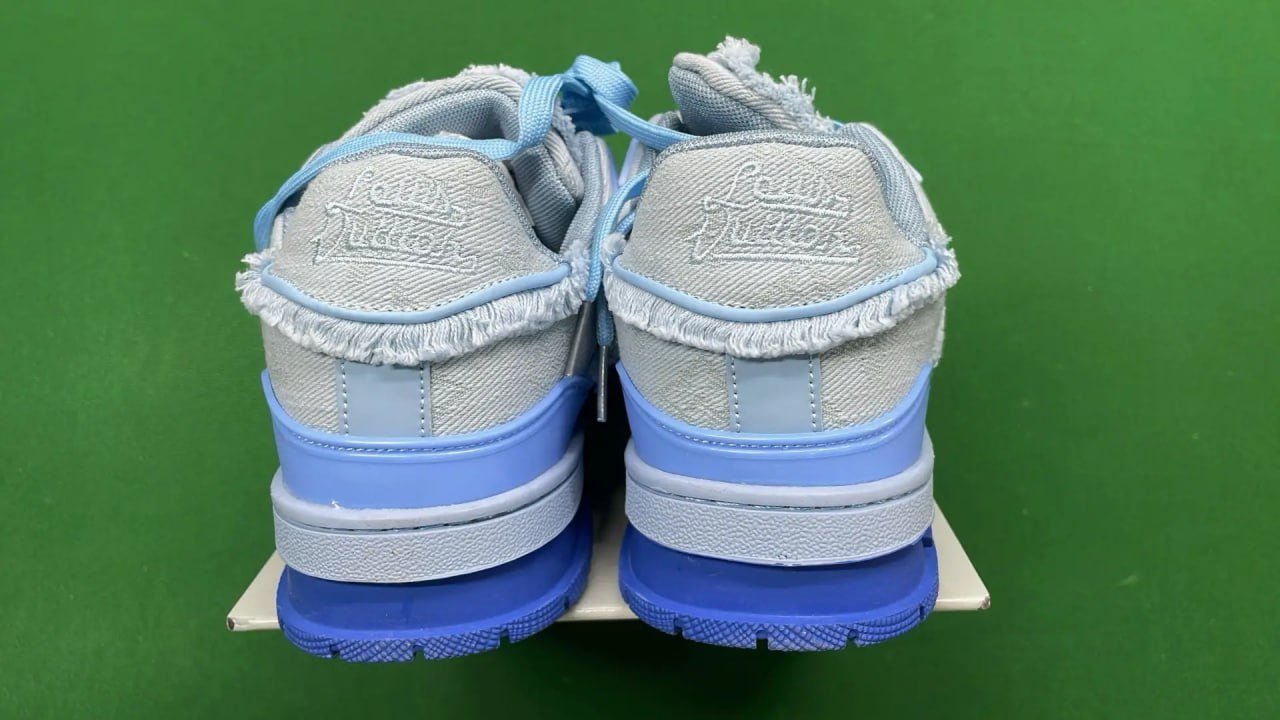 ph037 Louis Vuitton Trainers