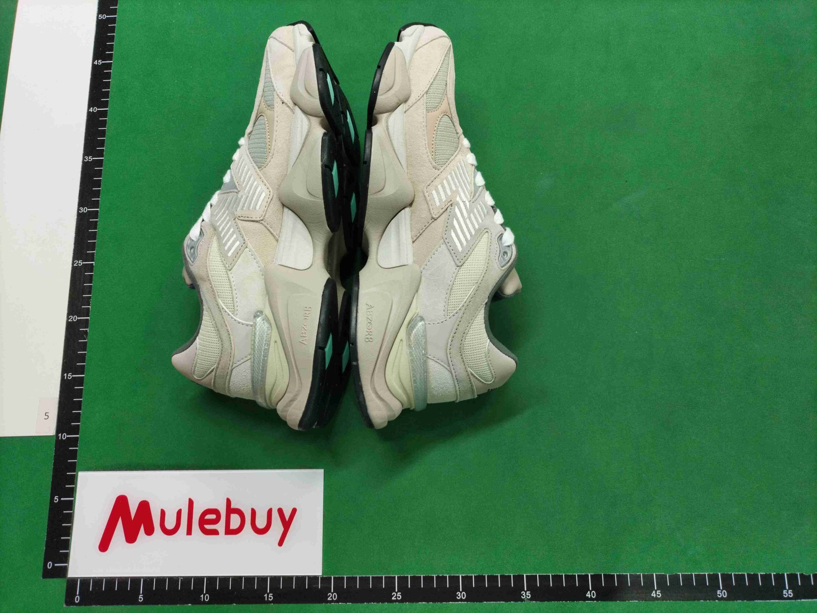 ph054 New Blance 9060