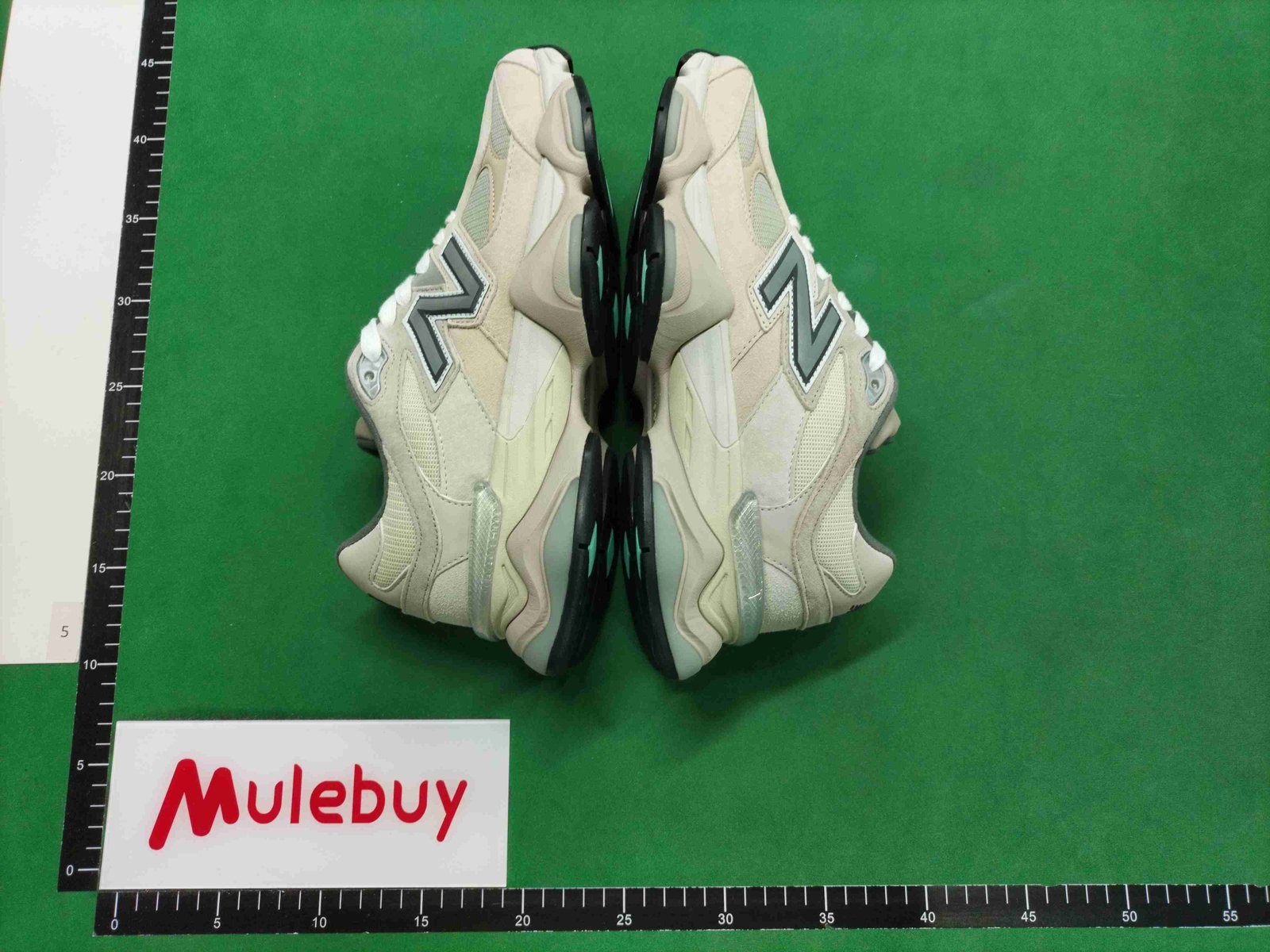 ph054 New Blance 9060