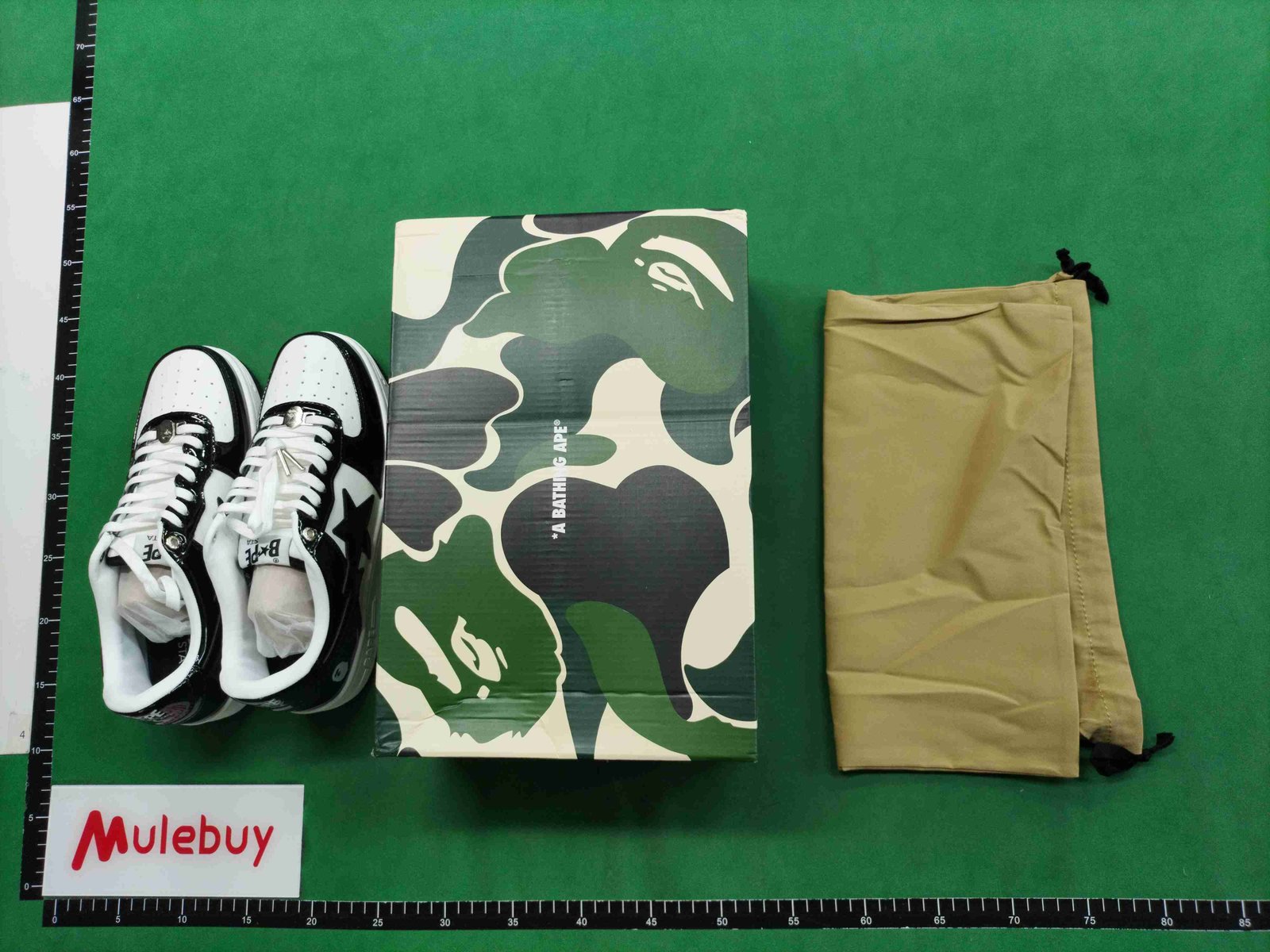 ph058 A BATHING APE STA
