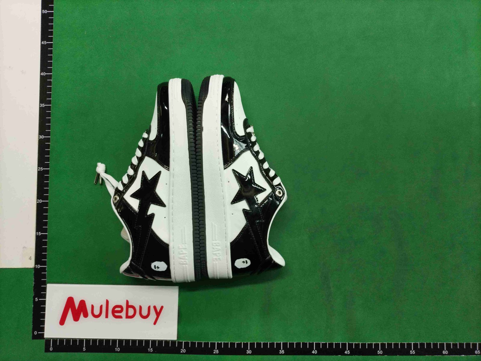 ph058 A BATHING APE STA