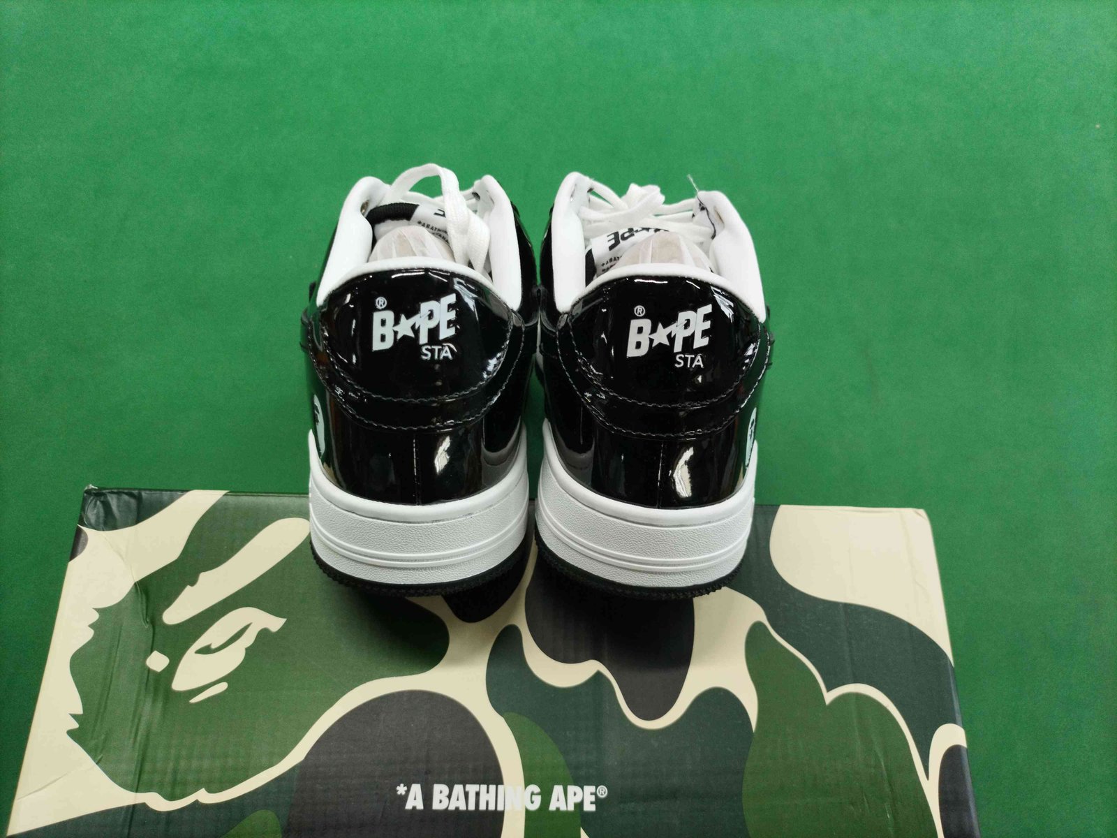 ph058 A BATHING APE STA