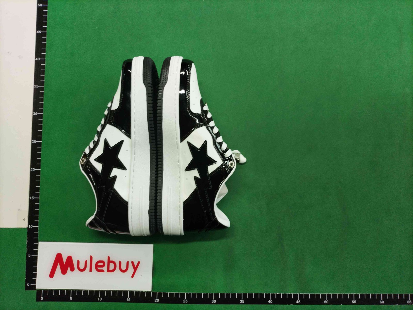 ph058 A BATHING APE STA