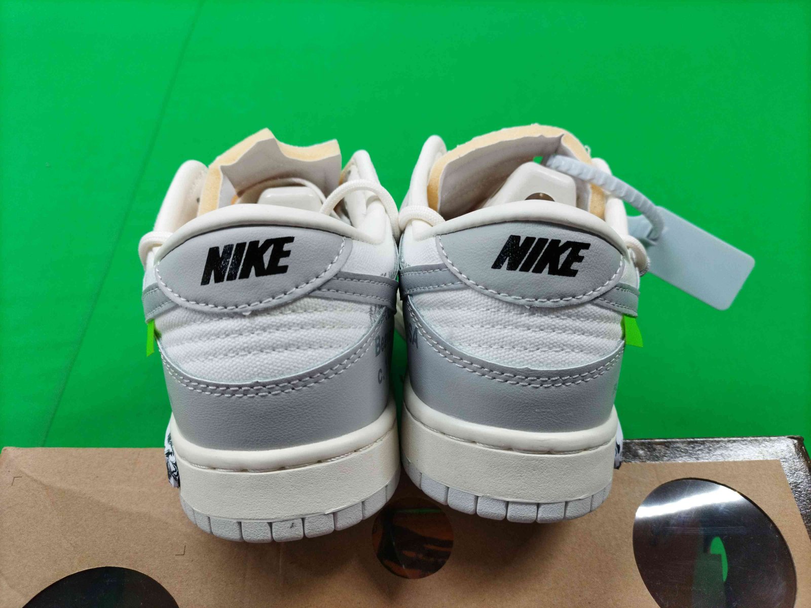 ph063 Nike SB Dunk OW
