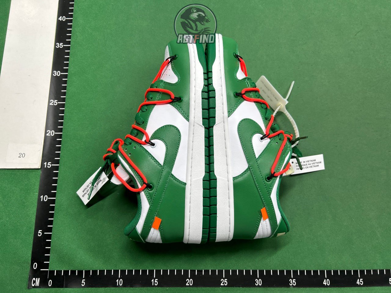 ph063 Nike SB Dunk OW