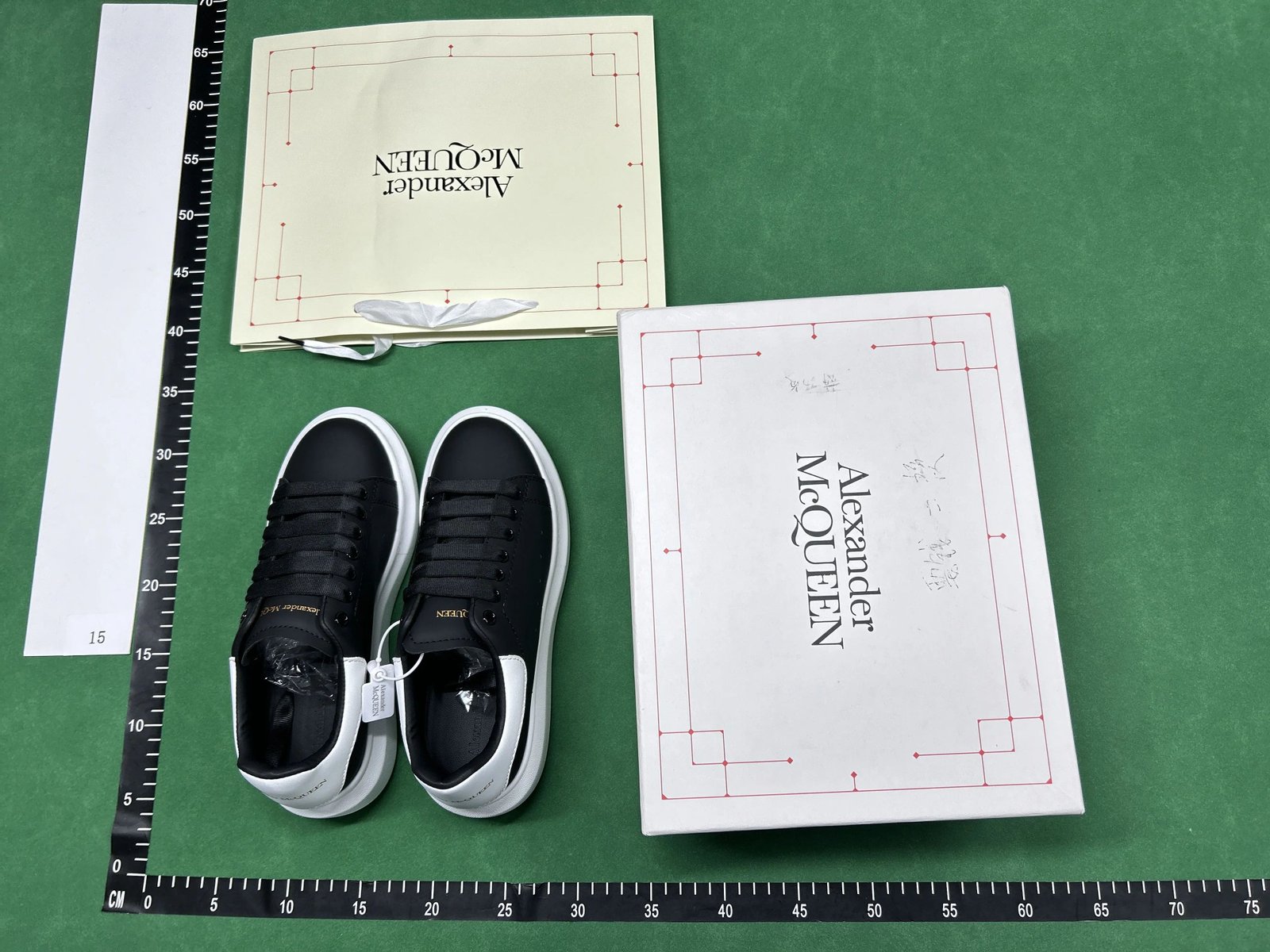 ph066 Alexander McQueen Oversized