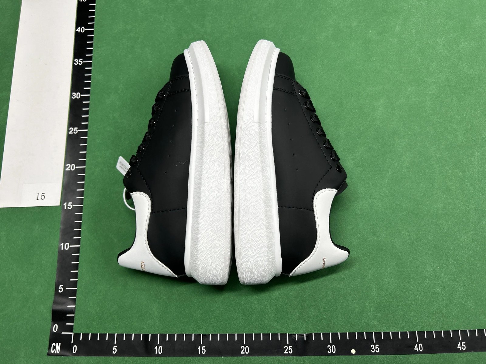 ph066 Alexander McQueen Oversized