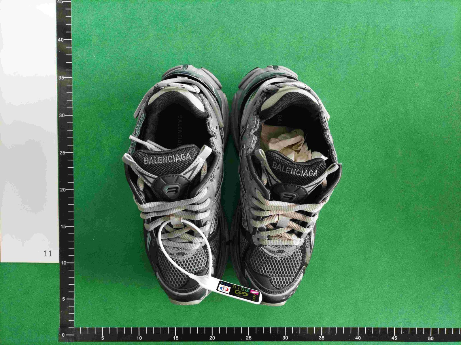 ph077 Balenciaga Runner