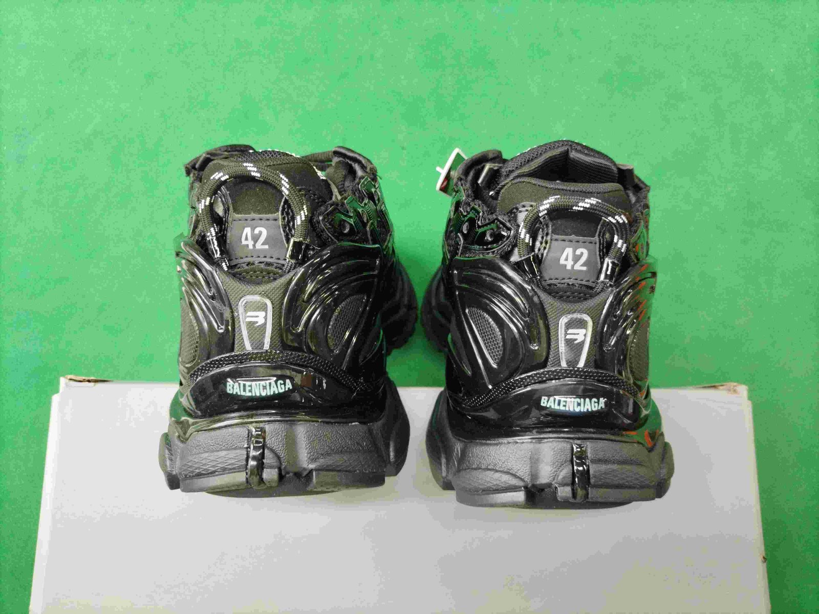 ph077 Balenciaga Runner