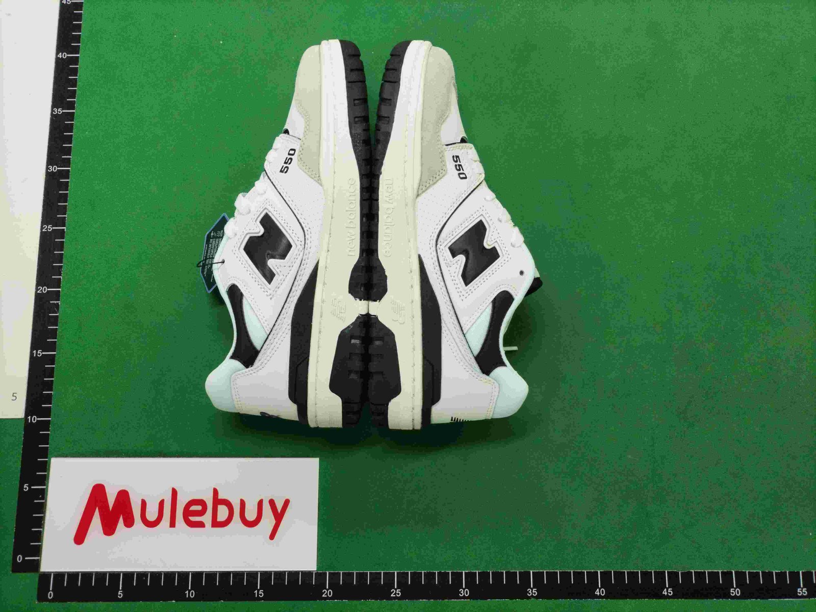 ph080 New Balance 550