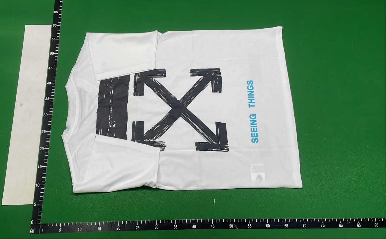 ph087 Off-White Tee