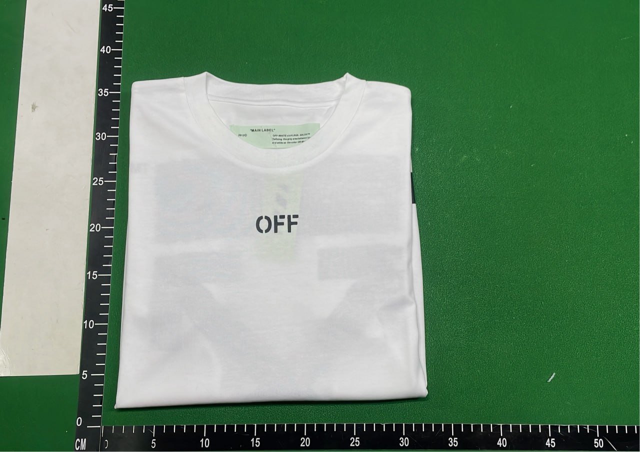 ph087 Off-White Tee