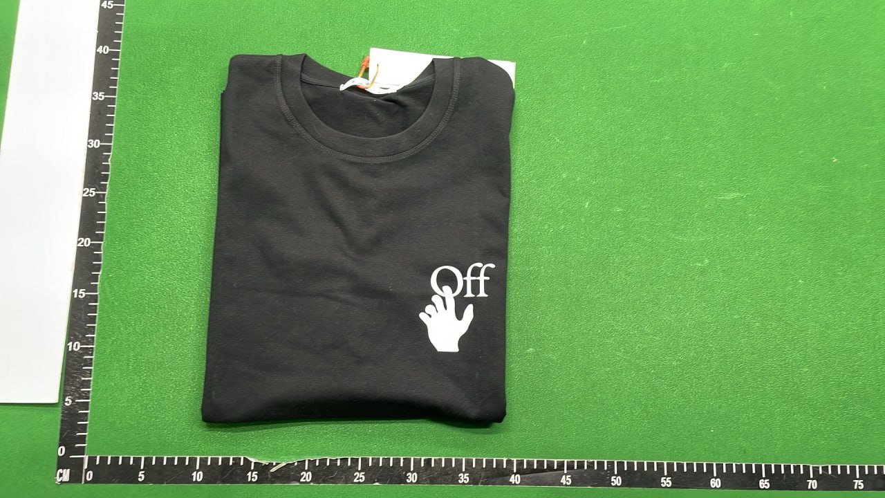 ph087 Off-White Tee