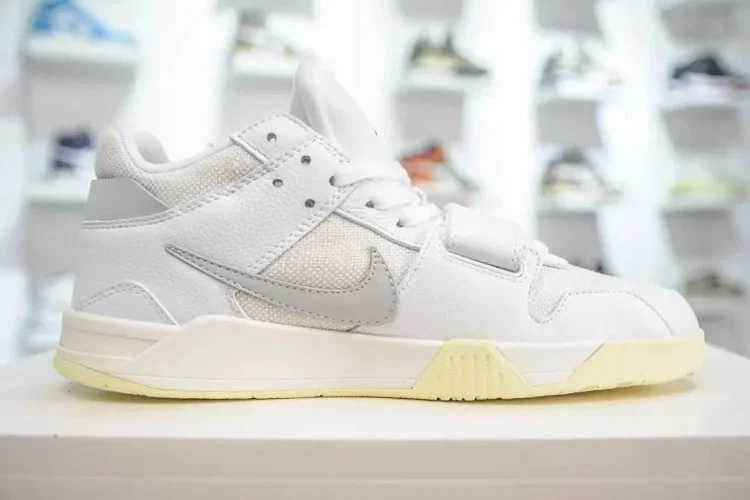  Jordan 1 x travis scott